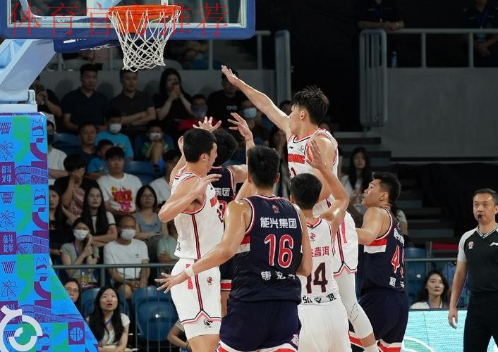 广东6分险胜上海！宏远双少合砍51+16，朱正被打爆，杜锋开心鼓掌